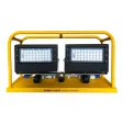 Scheinwerfercontainer TREBLE-LIGHT mit 2 Flutlichtstrahlern