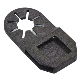 Universaladapter, am Helm montiert